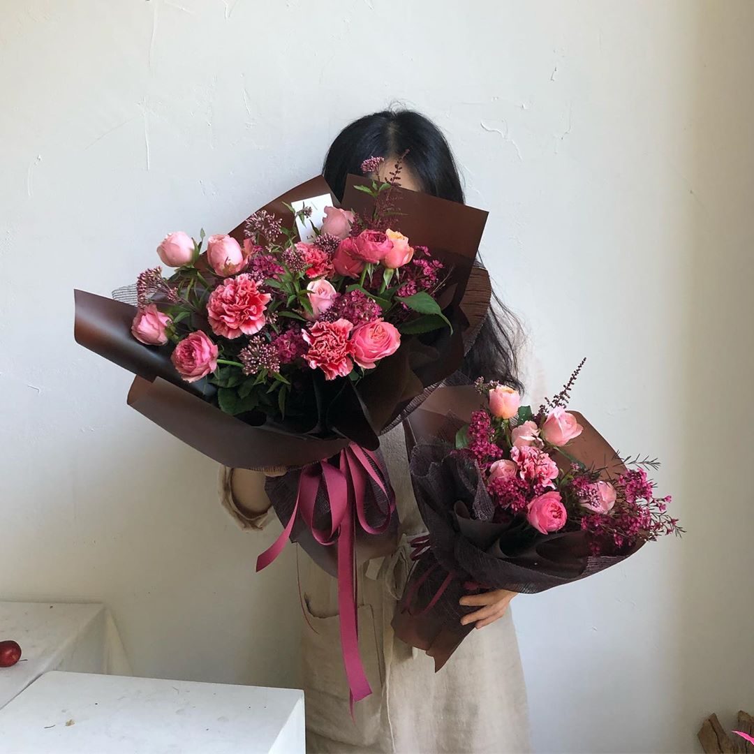 What can I wrap flowers with? - BBJ WRAPS