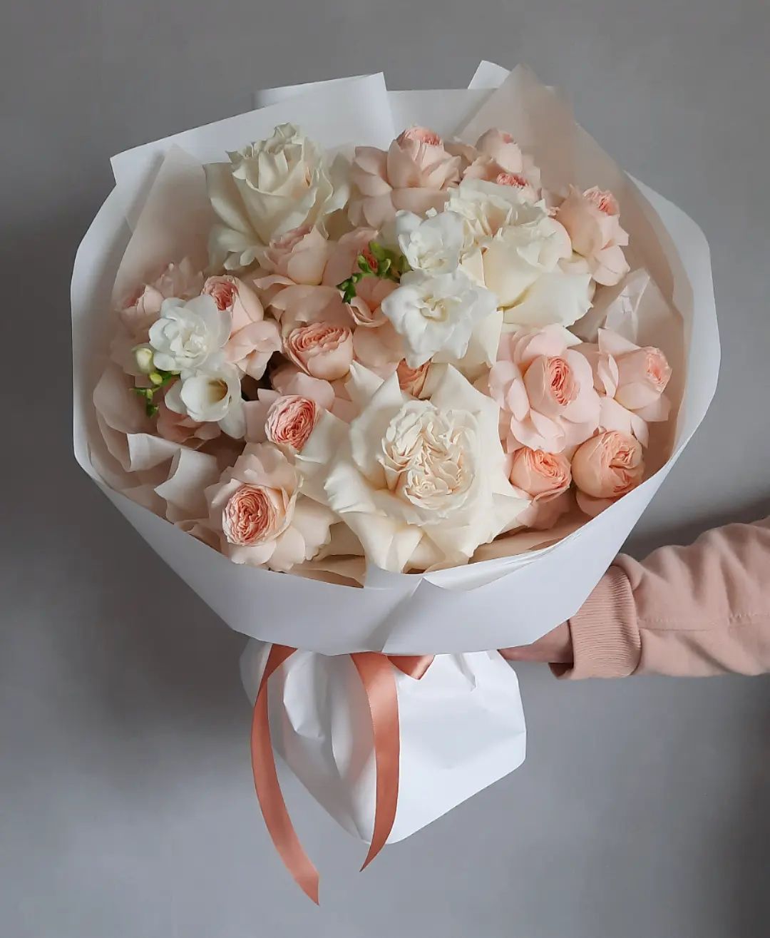 How to dress up beautiful flowers for International Women's Day？ - BBJ WRAPS