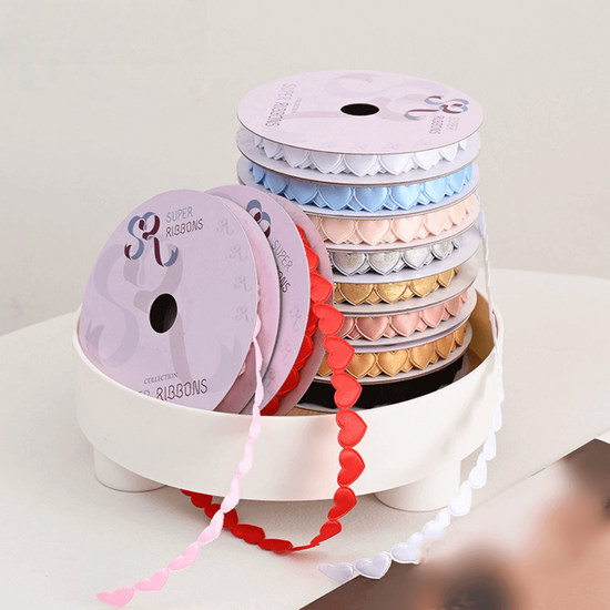 Heart-gift-ribbon