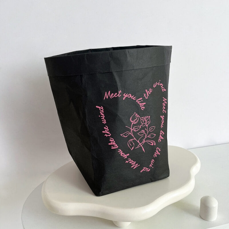 Heart-Shaped Rose Kraft Flower Packaging Hug Bag, 5.9×5.9×11.0 Inches - 1 Count