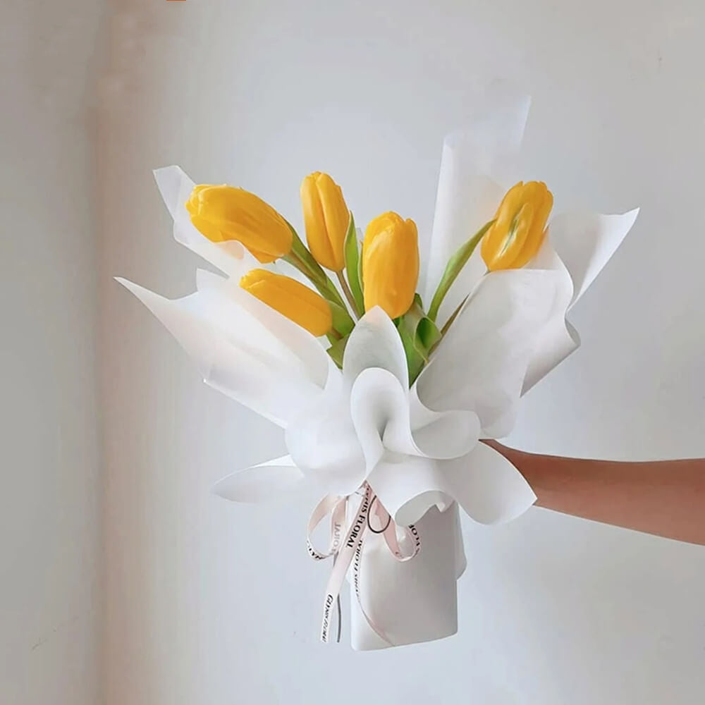 flower-bouquet-wrapping-paper