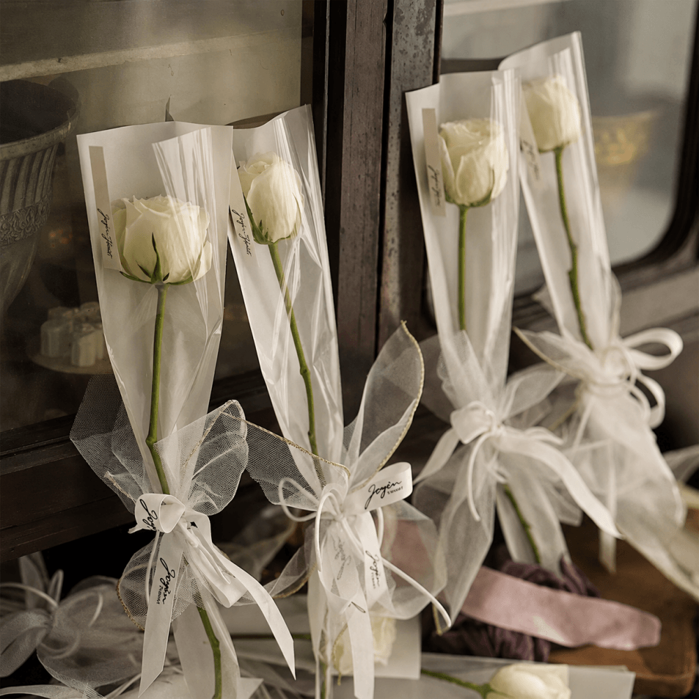 single-rose-sleeve-bouquet-bags