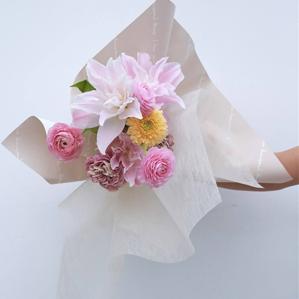   flower-bouquet-wrapping-paper