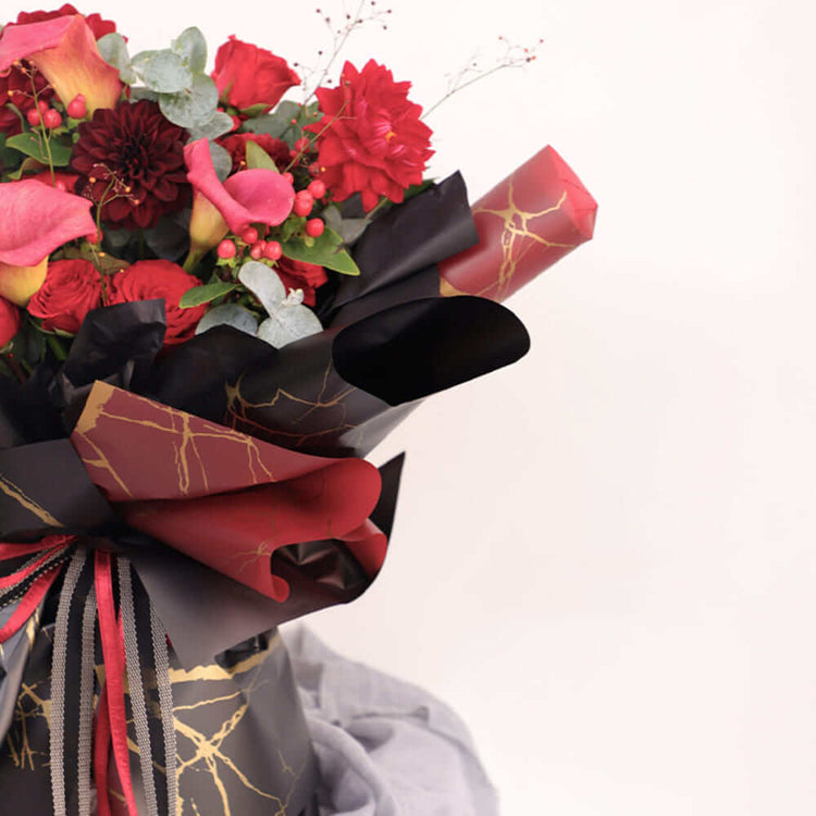 flower-bouquet-wrapping-paper