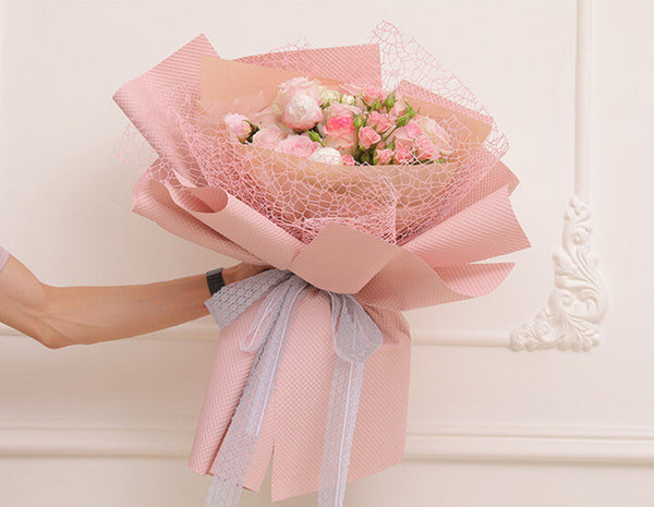     paper-wrapping-flower-bouquets
