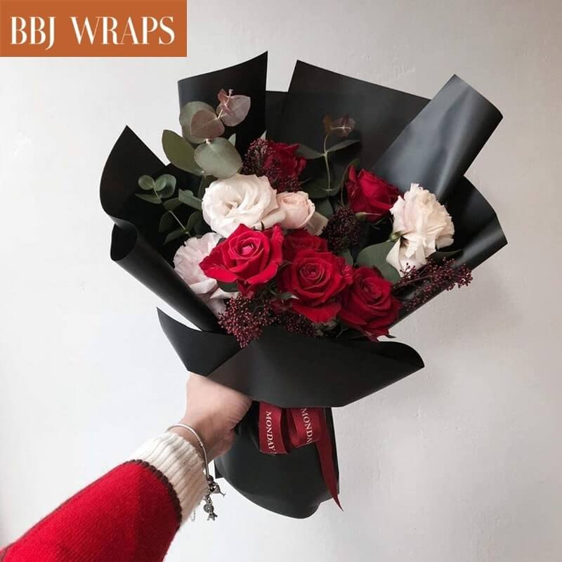 A florist shares her favorite flower wrapping styles and techniques – BBJ  WRAPS